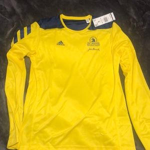 NWT 2021 Boston Marathon Finisher Shirt Size Small